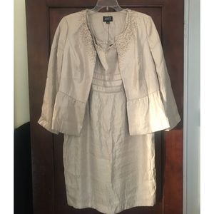 GORGEOUS Adrianna Papell 2-piece Dress Jacket